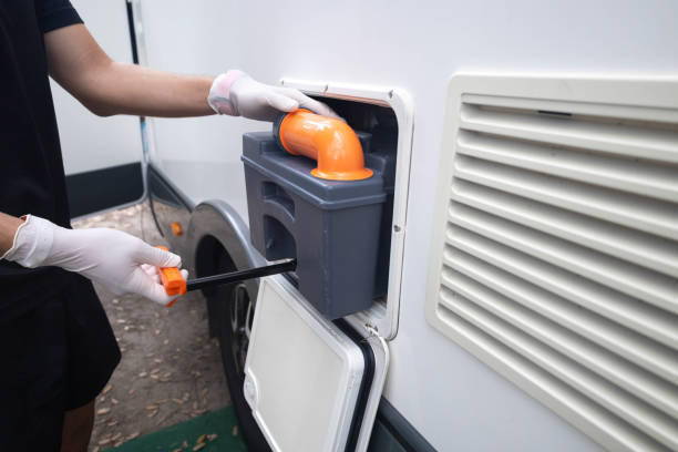 Portable Toilet Options We Offer in Oak Ridge, FL