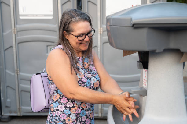 Best High-end porta potty rental  in Oak Ridge, FL